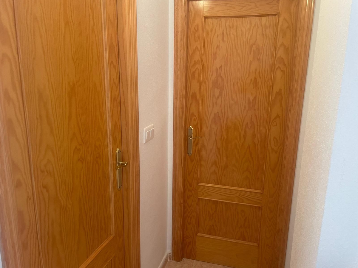 For sale - 2 Bedroom 1 Bathroom Apartment - Penthouse in Torrevieja - Torrevieja Centro  - Alicante