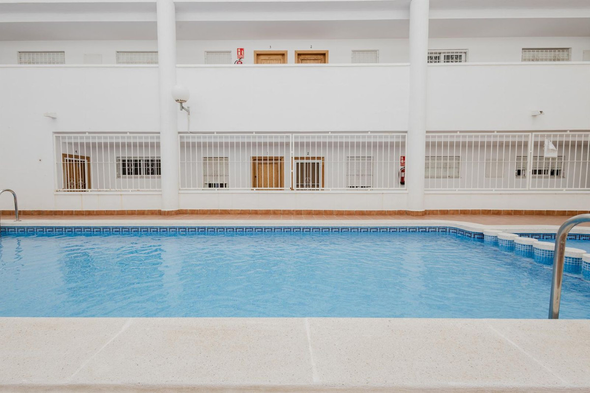 For sale - 2 Bedroom 1 Bathroom Apartment - Penthouse in Torrevieja - Torrevieja Centro  - Alicante