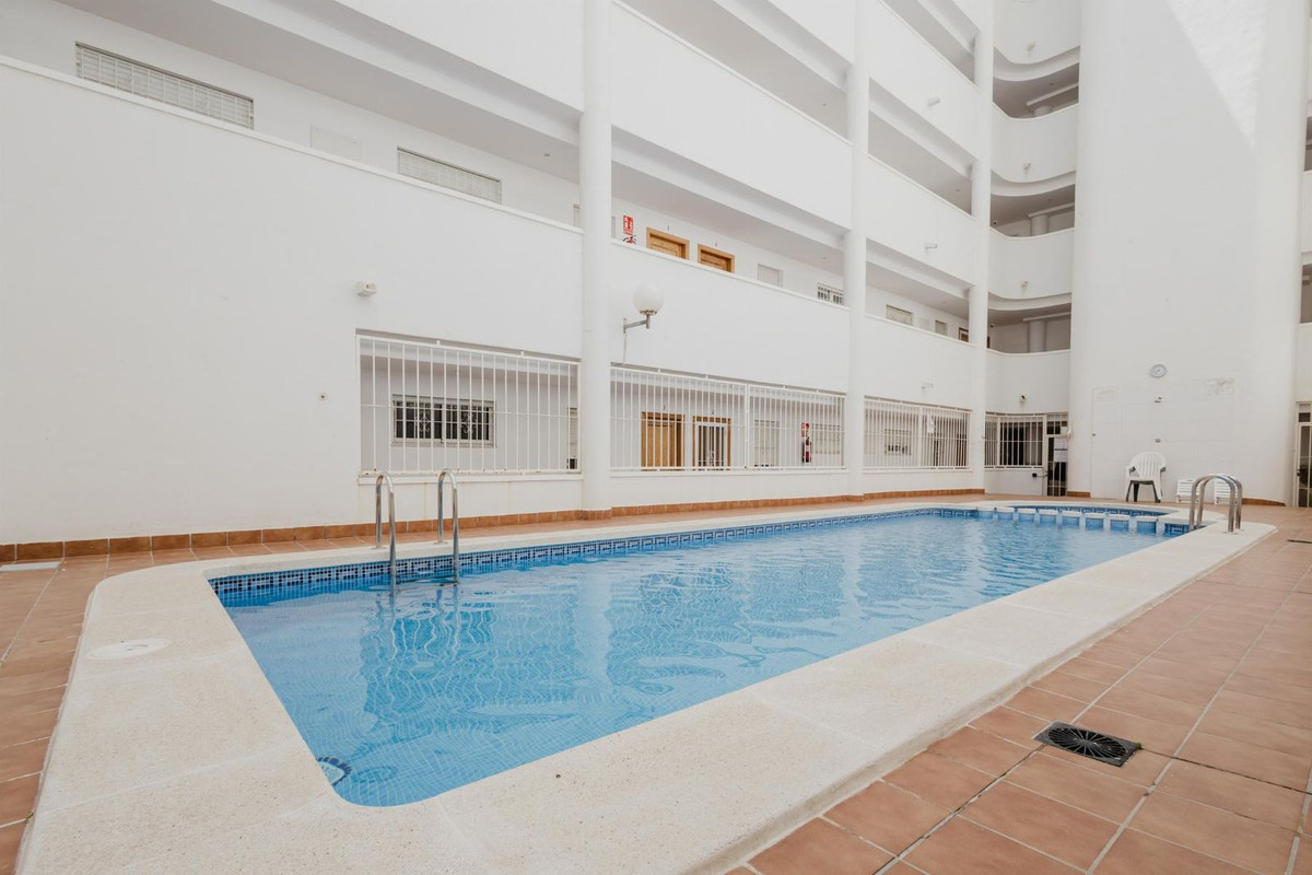 For sale - 2 Bedroom 1 Bathroom Apartment - Penthouse in Torrevieja - Torrevieja Centro  - Alicante