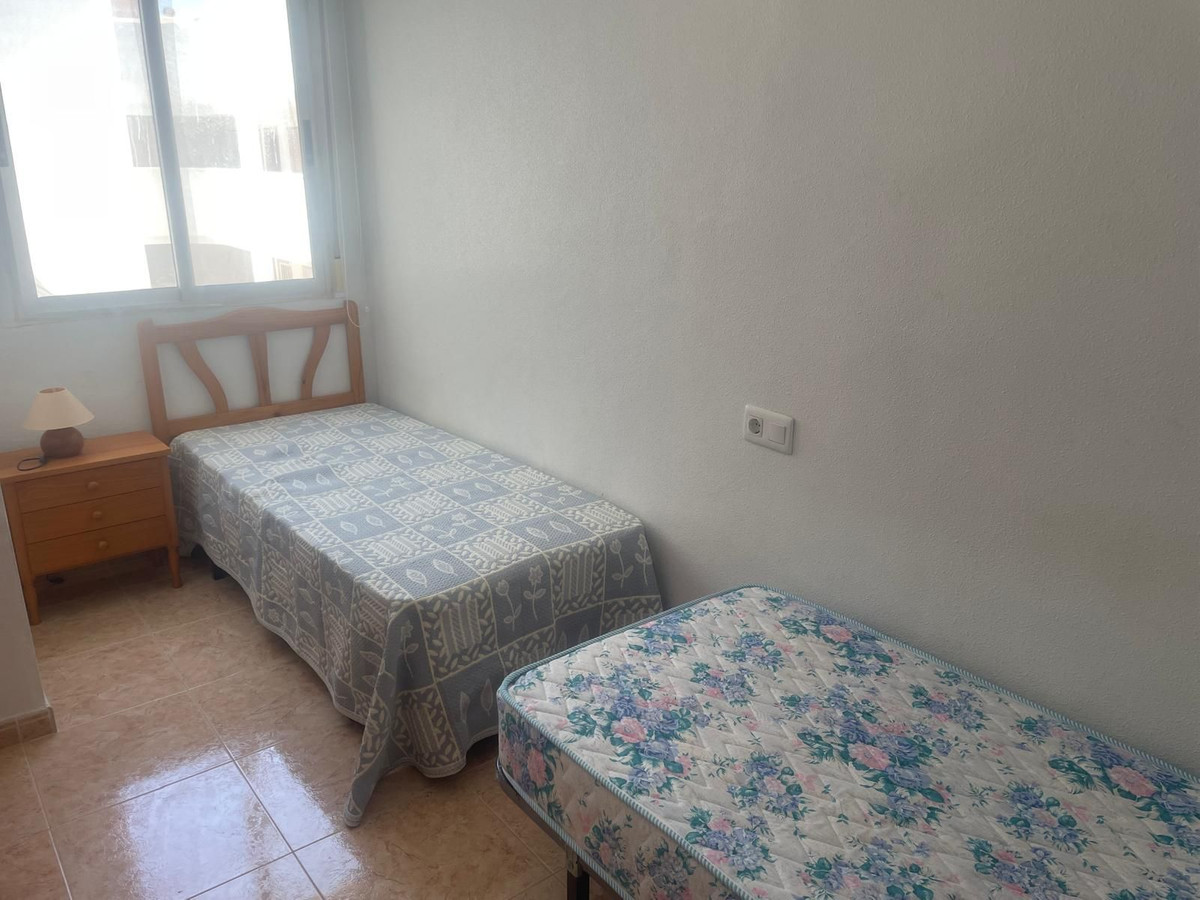 For sale - 2 Bedroom 1 Bathroom Apartment - Penthouse in Torrevieja - Torrevieja Centro  - Alicante