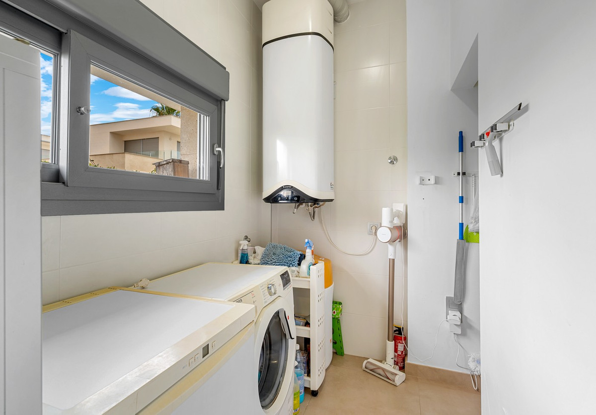 For sale - 3 Bedroom 2 Bathroom House - Detached Villa in Orihuela - Orihuela Costa  - Alicante