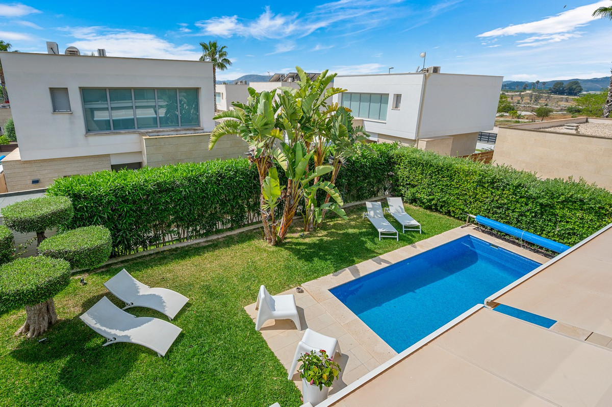 For sale - 3 Bedroom 2 Bathroom House - Detached Villa in Orihuela - Orihuela Costa  - Alicante