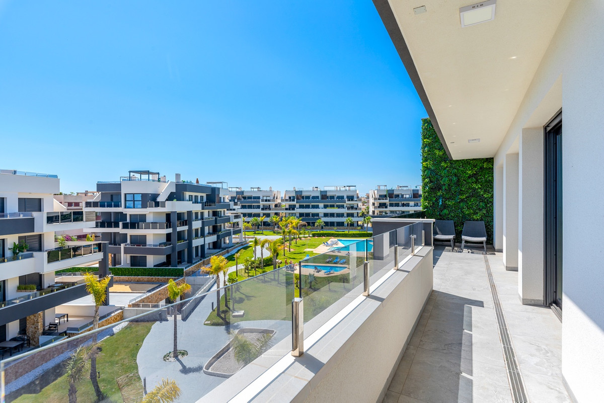 For sale - 3 Bedroom 2 Bathroom Apartment - Penthouse in Orihuela - Orihuela Costa  - Alicante