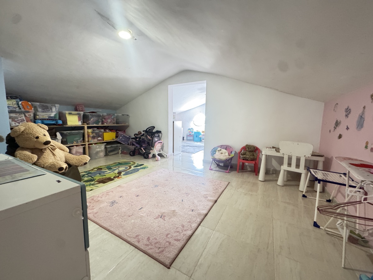 For sale - 5 Bedroom 3 Bathroom Villa in San Miguel De Salinas - , San Miguel De Salinas, Alicante, Spain - Alicante