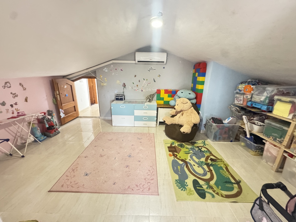 For sale - 5 Bedroom 3 Bathroom Villa in San Miguel De Salinas - , San Miguel De Salinas, Alicante, Spain - Alicante