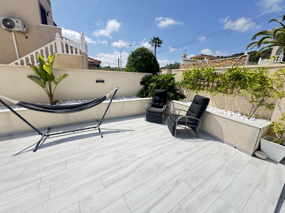 For sale - 5 Bedroom 3 Bathroom Villa in San Miguel De Salinas - , San Miguel De Salinas, Alicante, Spain - Alicante