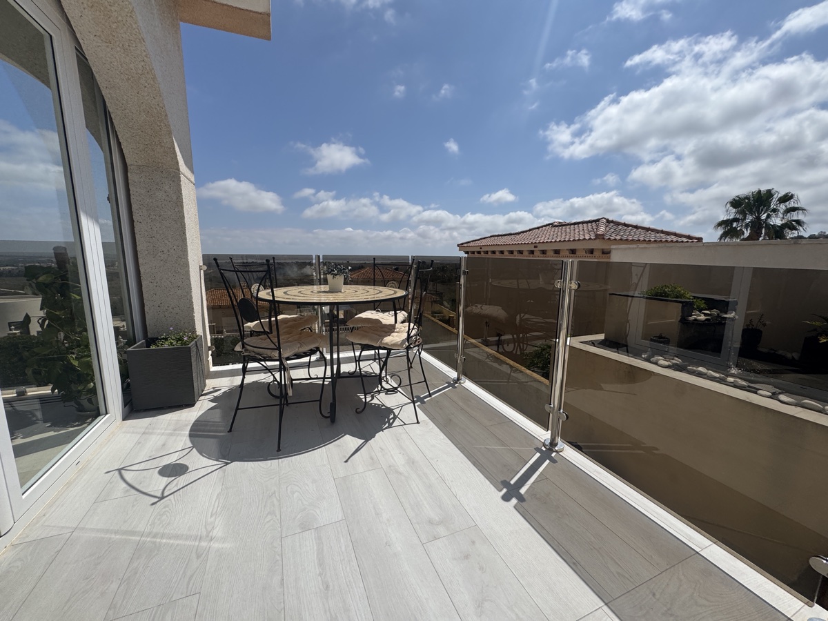 For sale - 5 Bedroom 3 Bathroom Villa in San Miguel De Salinas - , San Miguel De Salinas, Alicante, Spain - Alicante