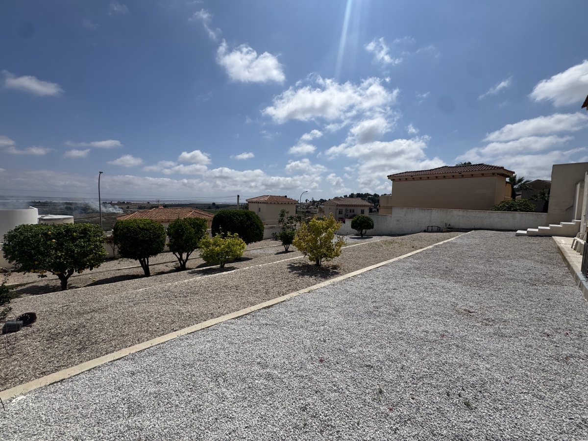 For sale - 5 Bedroom 3 Bathroom Villa in San Miguel De Salinas - , San Miguel De Salinas, Alicante, Spain - Alicante