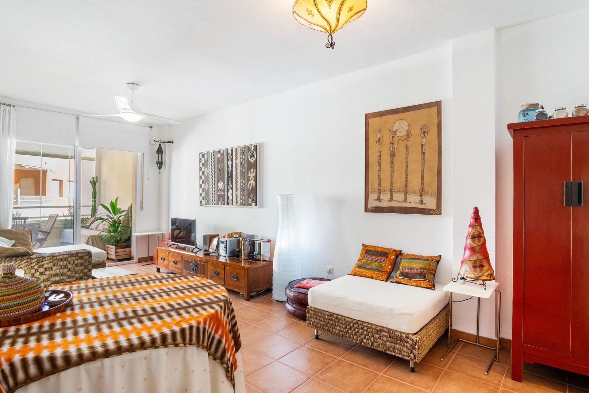 For sale - 3 Bedroom 2 Bathroom Apartment in Cabo Roig - Campoamor  - Alicante