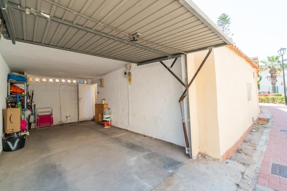 For sale - 4 Bedroom 3 Bathroom Villa in La Mata  - La Mata  - Alicante