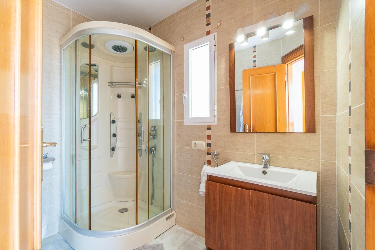 For sale - 4 Bedroom 3 Bathroom Villa in La Mata  - La Mata  - Alicante