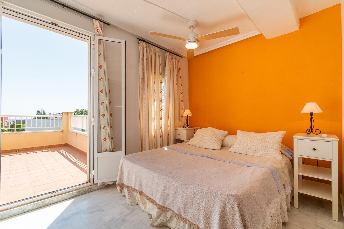 For sale - 4 Bedroom 3 Bathroom Villa in La Mata  - La Mata  - Alicante