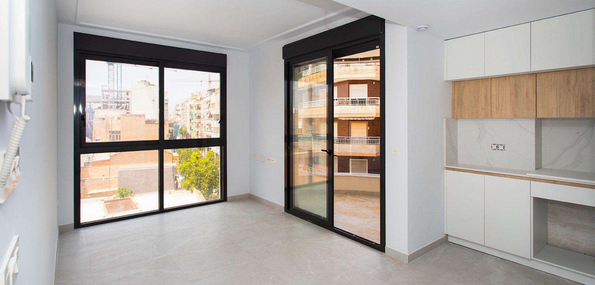 For sale - 2 Bedroom 2 Bathroom Apartment in Torrevieja - Playa del Cura  - Costa Blanca (Alicante)