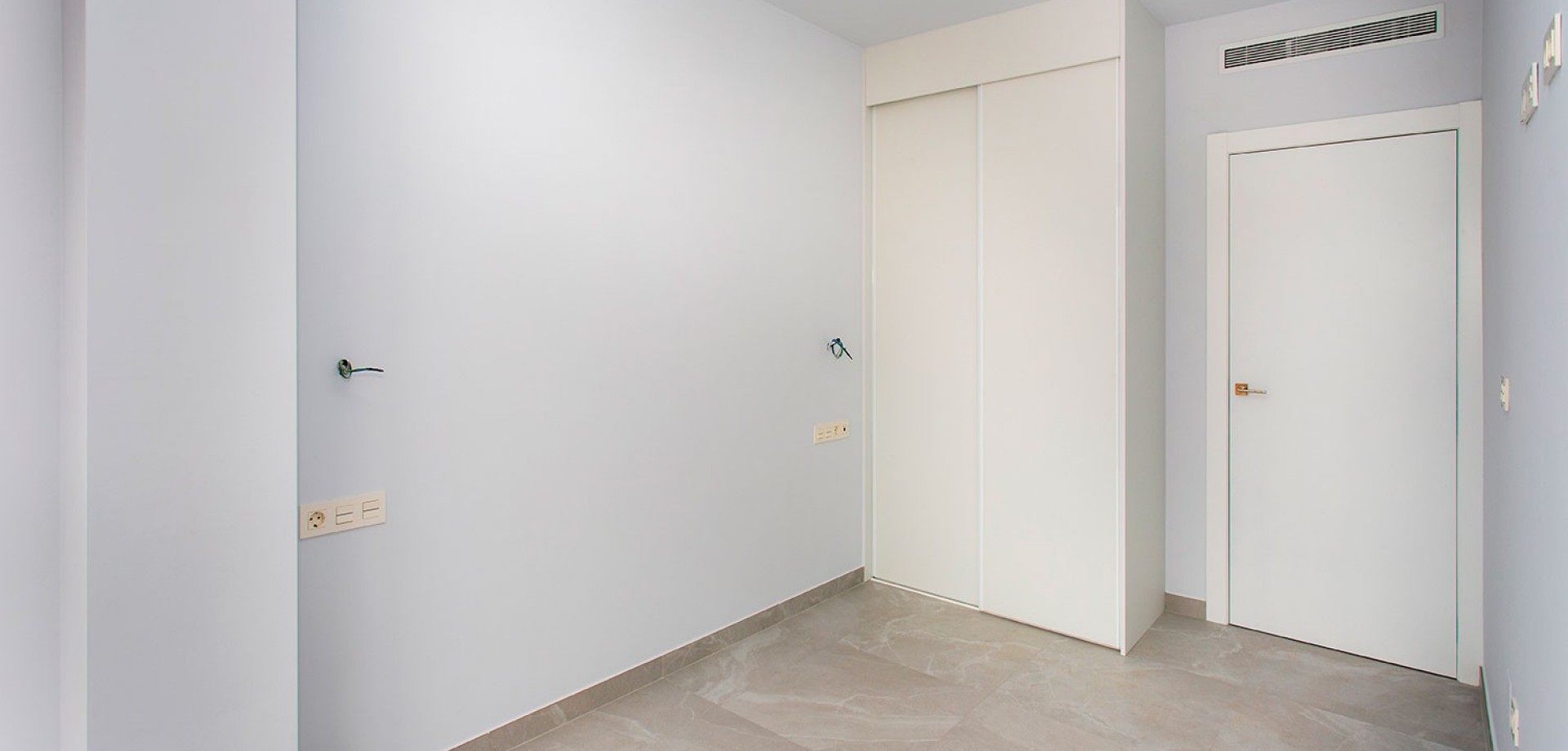 For sale - 2 Bedroom 2 Bathroom Apartment in Torrevieja - Playa del Cura  - Costa Blanca (Alicante)