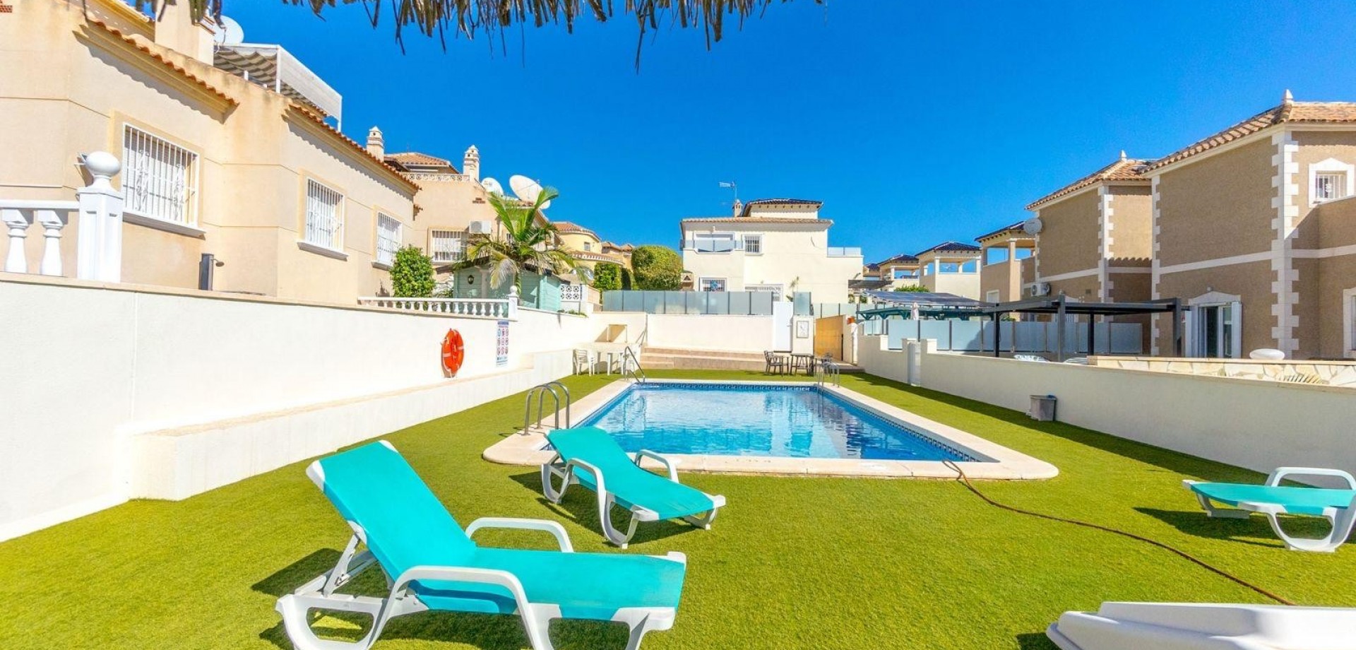For sale - 3 Bedroom 2 Bathroom Detached Villa in Orihuela Costa - Villamartín  - Costa Blanca (Alicante)