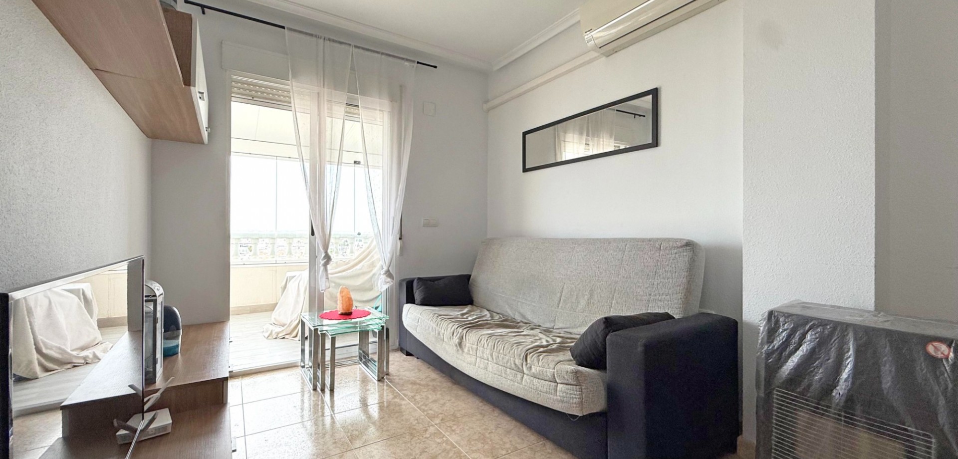 For sale - 2 Bedroom 1 Bathroom Penthouse Apartment in Torrevieja - Torrevieja  - Alicante