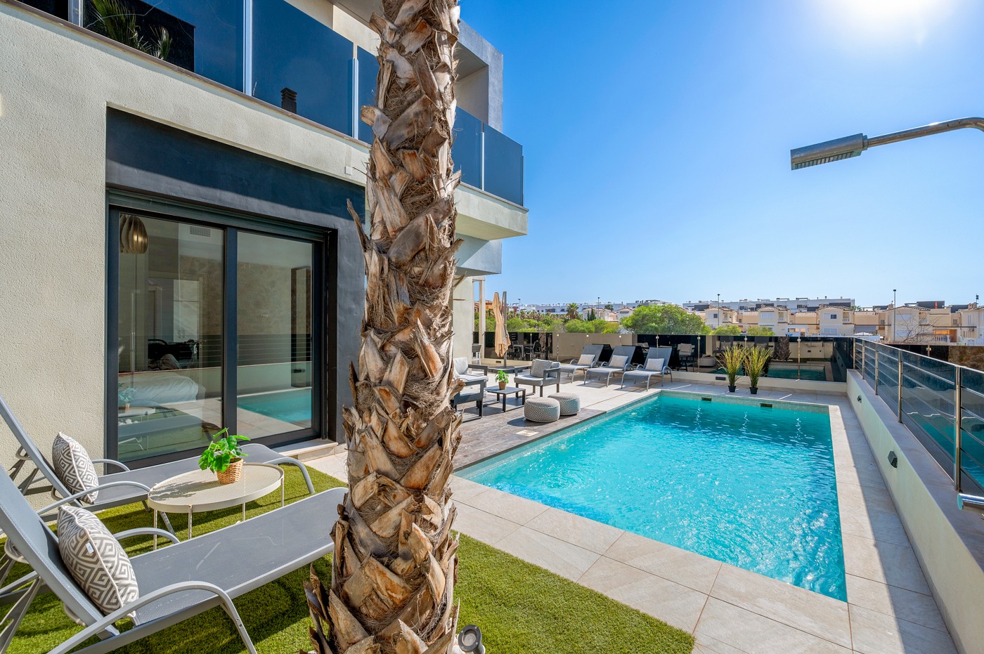 For sale - 4 Bedroom 4 Bathroom Villa in Orihuela Costa - Lomas de Cabo Roig  - Alicante