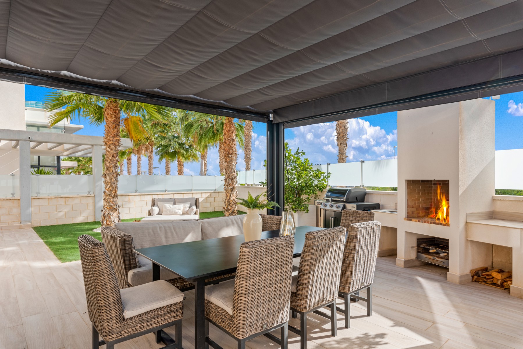 For sale - 5 Bedroom 4 Bathroom Villa in Orihuela-Costa - Lomas de Cabo Roig  - Alicante