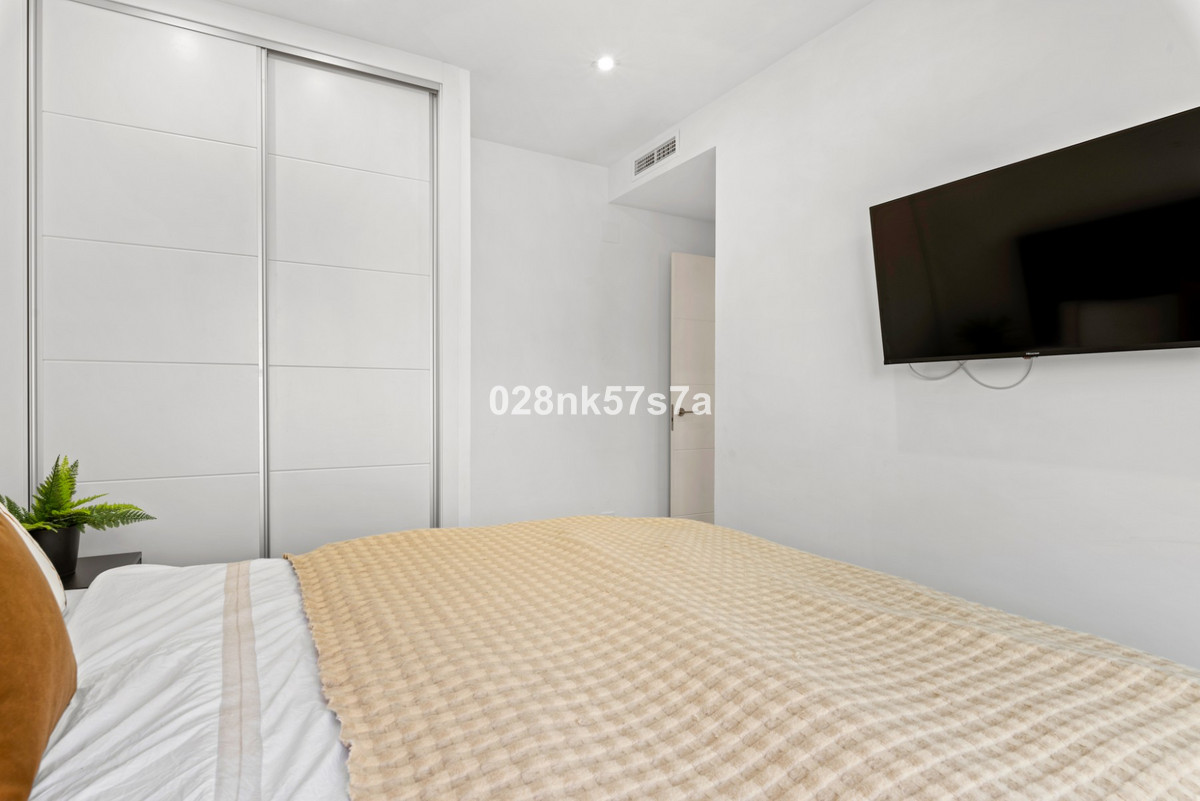 For sale - 5 Bedroom 4 Bathroom House - Detached Villa in Orihuela - Lomas de Cabo Roig  - Alicante