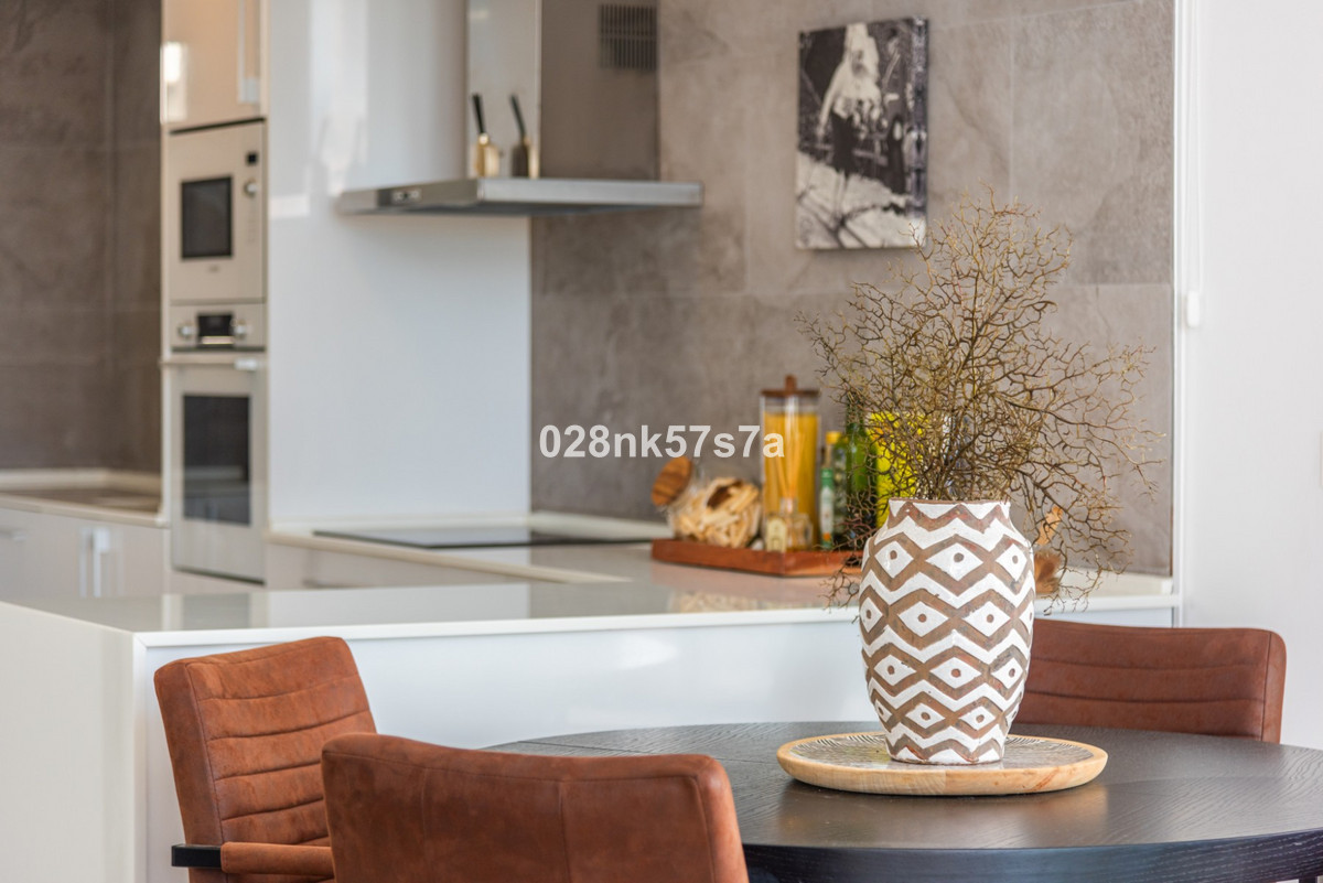 For sale - 5 Bedroom 4 Bathroom House - Detached Villa in Orihuela - Lomas de Cabo Roig  - Alicante