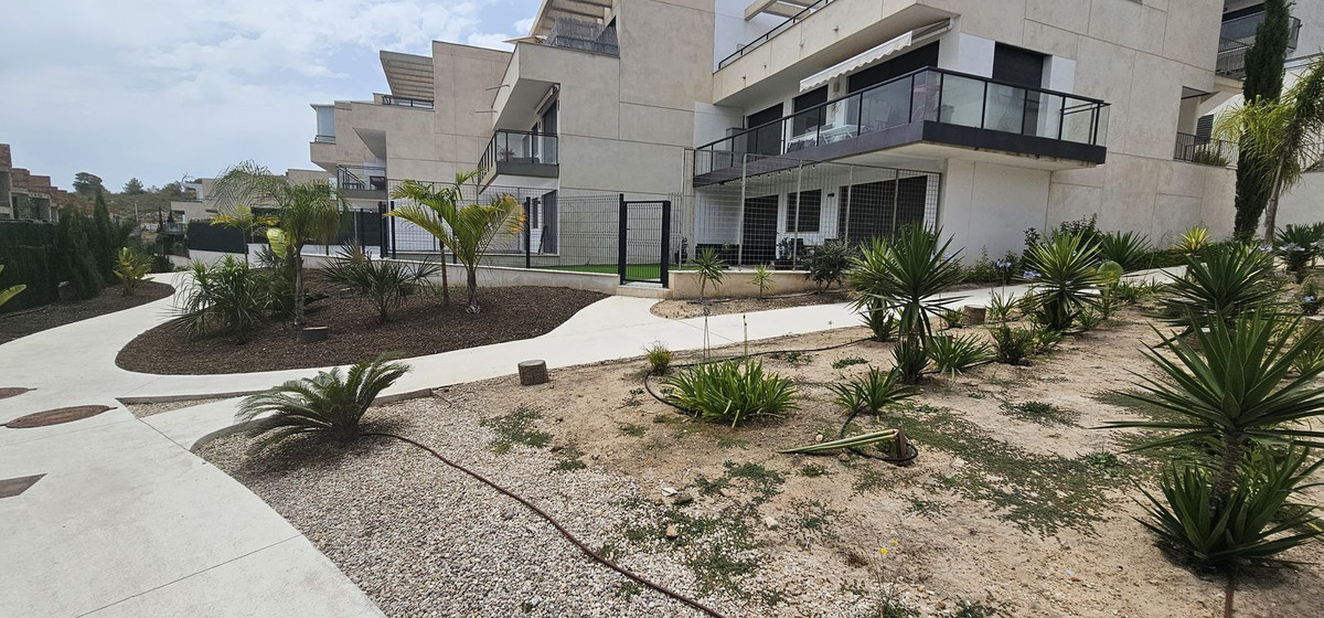 For sale - 2 Bedroom 2 Bathroom Ground Floor Apartment in Campoamor - Campoamor R-5  - Alicante