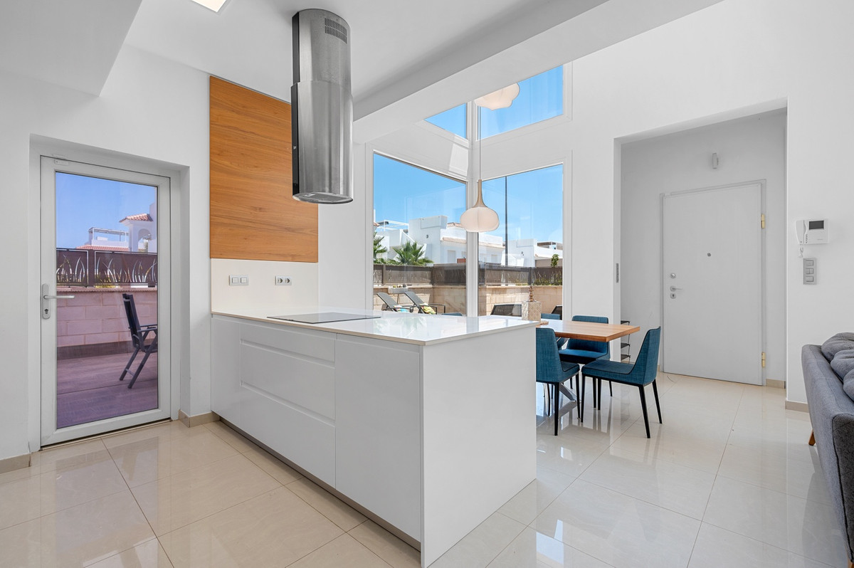 For sale - 3 Bedroom 3 Bathroom Detached House in Ciudad Quesada - Ciudad Quesada  - Alicante