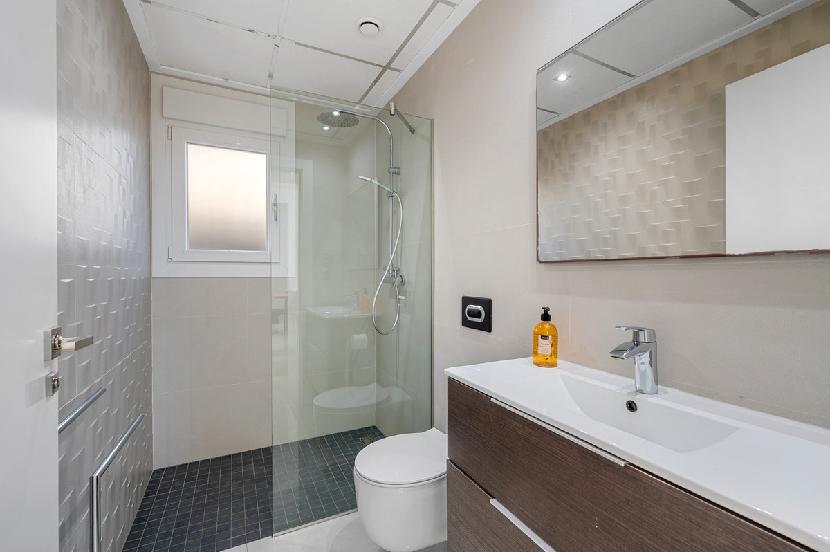 For sale - 3 Bedroom 3 Bathroom Detached House in Ciudad Quesada - Ciudad Quesada  - Alicante