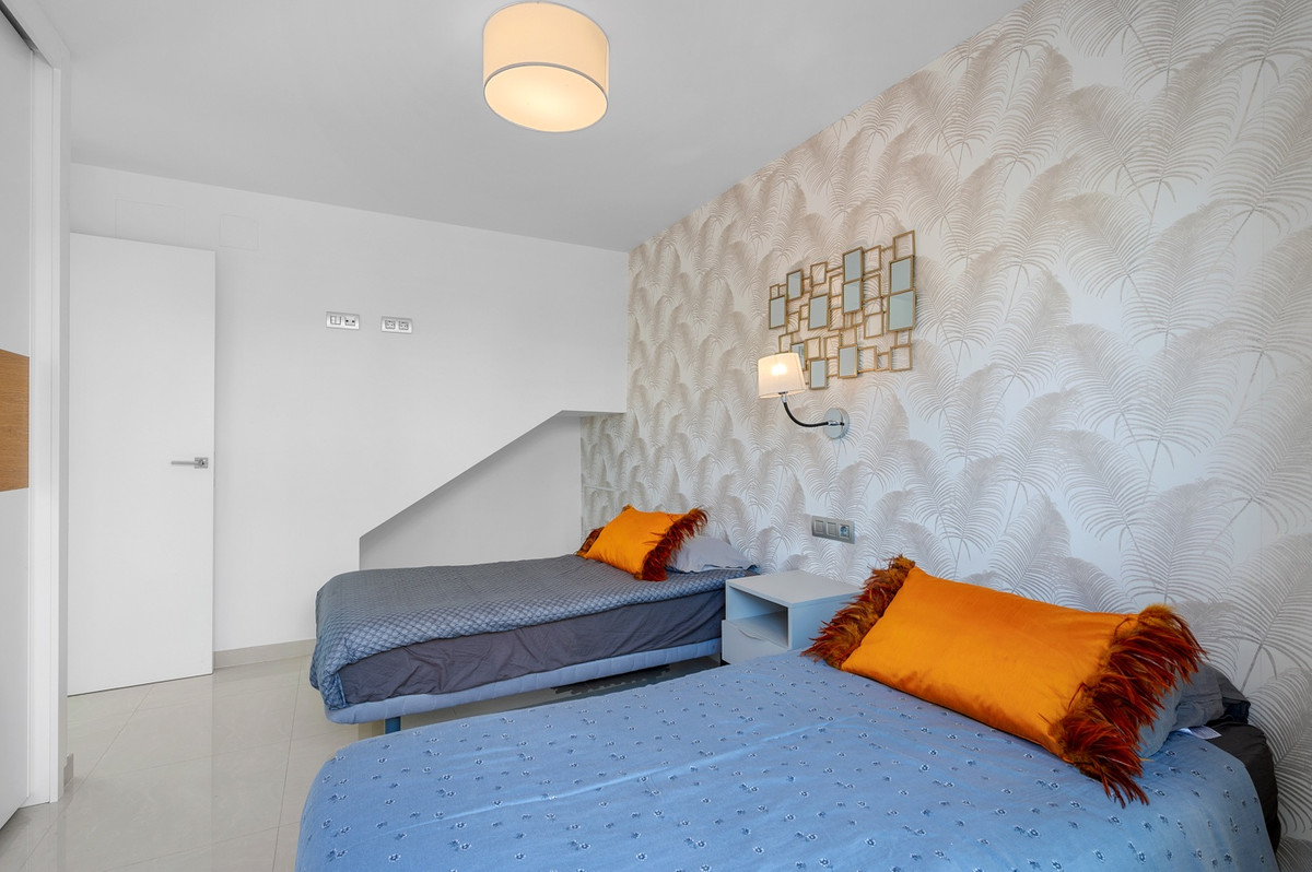 For sale - 3 Bedroom 3 Bathroom Detached House in Ciudad Quesada - Ciudad Quesada  - Alicante