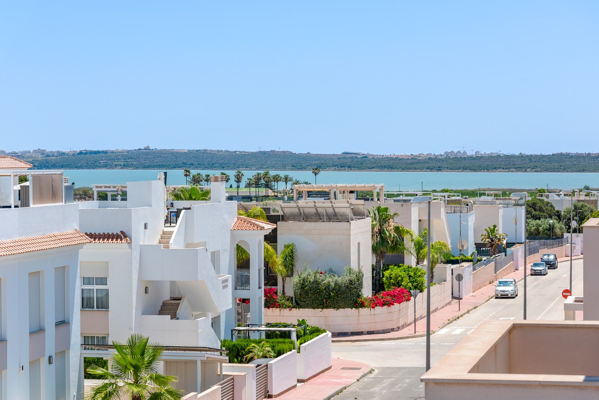 For sale - 3 Bedroom 3 Bathroom Detached House in Ciudad Quesada - Ciudad Quesada  - Alicante