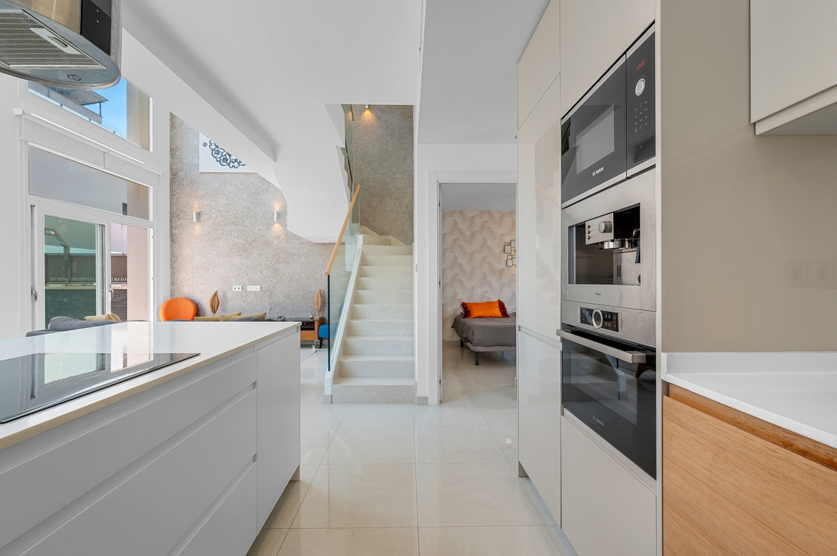 For sale - 3 Bedroom 3 Bathroom Detached House in Ciudad Quesada - Ciudad Quesada  - Alicante