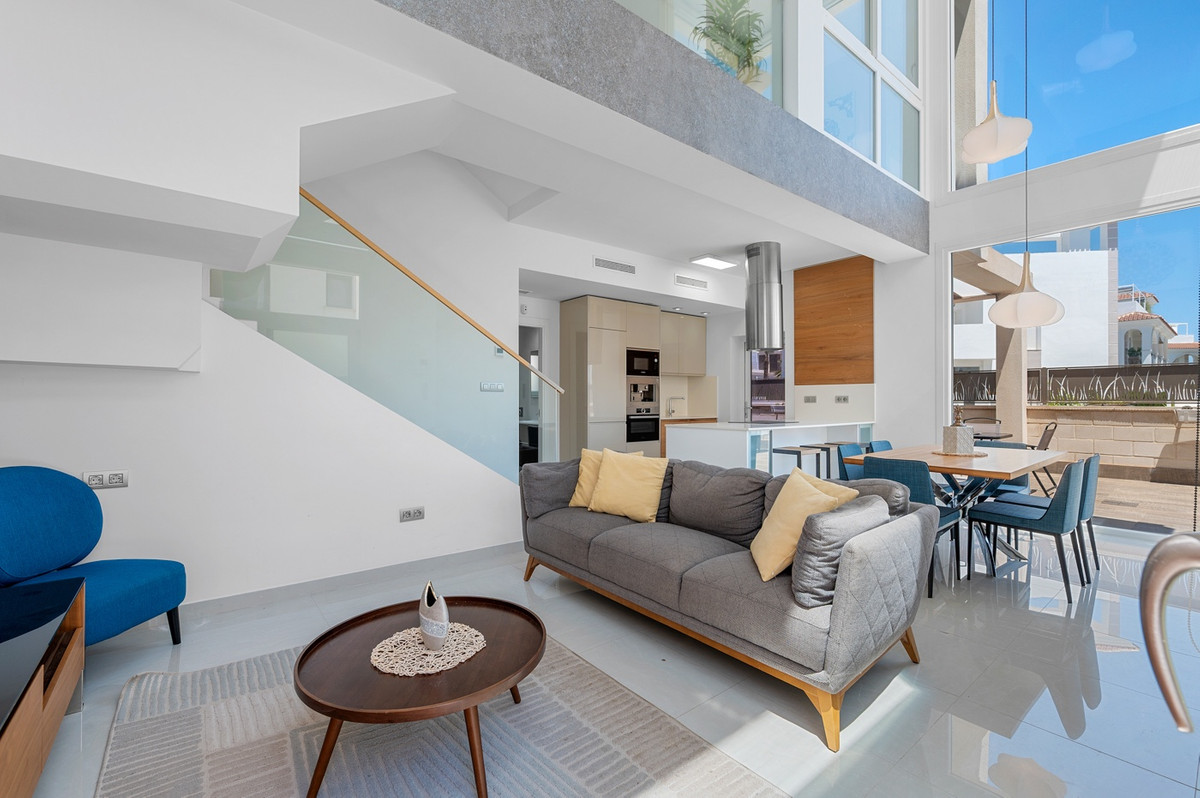 For sale - 3 Bedroom 3 Bathroom Detached House in Ciudad Quesada - Ciudad Quesada  - Alicante