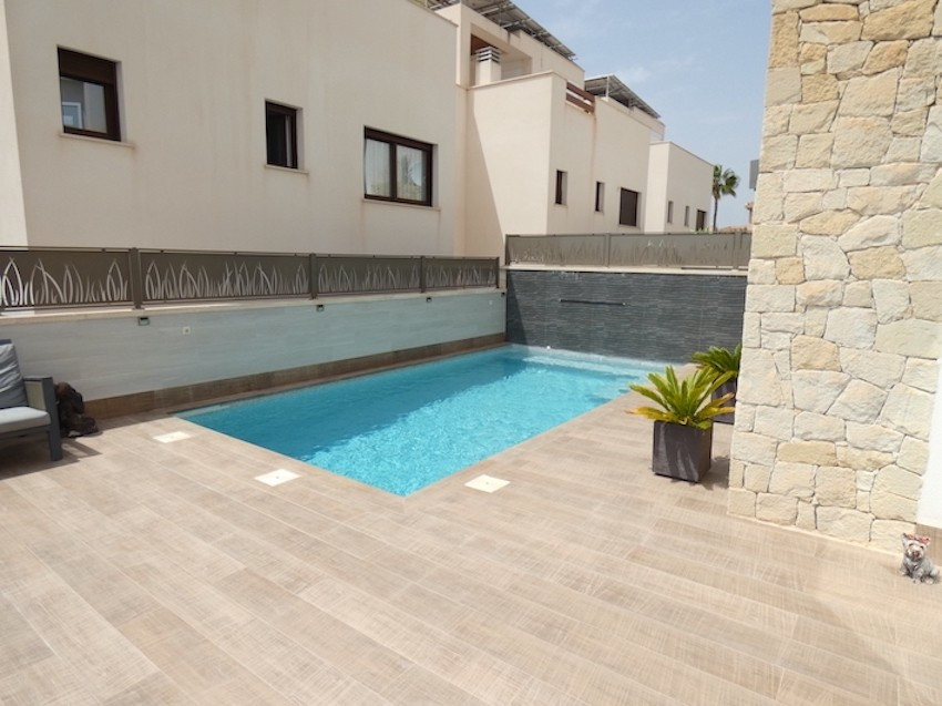 For sale - 3 Bedroom 3 Bathroom House - Detached Villa in Quesada - Ciudad Quesada  - Alicante