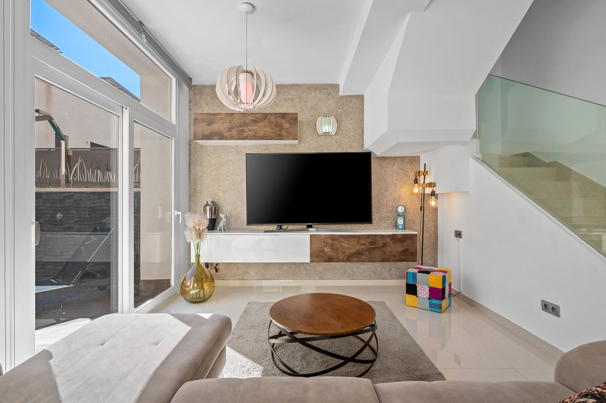 For sale - 3 Bedroom 3 Bathroom House - Detached Villa in Rojales - Ciudad Quesada  - Alicante