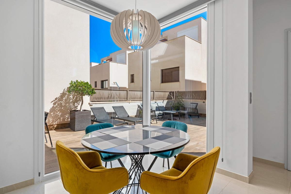 For sale - 3 Bedroom 3 Bathroom Detached Villa in Ciudad Quesada  - Ciudad Quesada  - Alicante