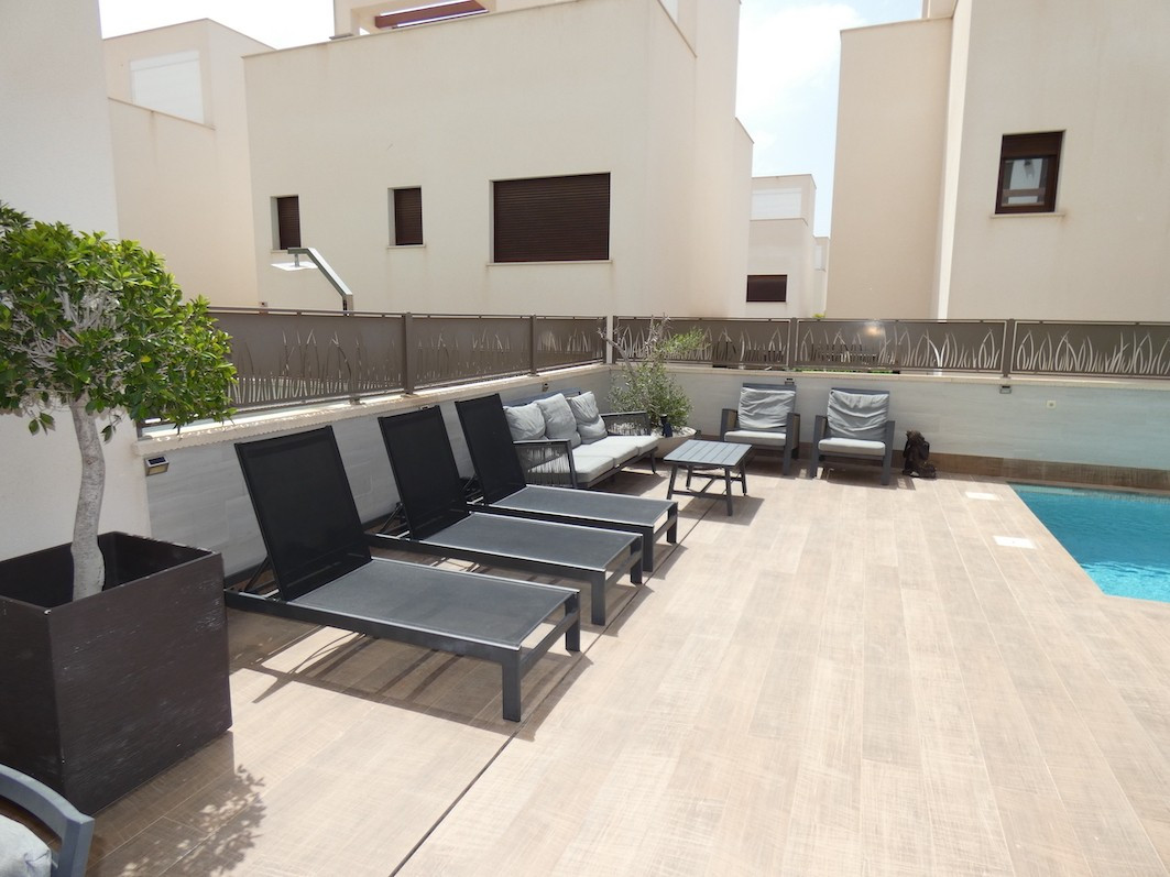 For sale - 3 Bedroom 3 Bathroom House - Detached Villa in Quesada - Ciudad Quesada  - Alicante