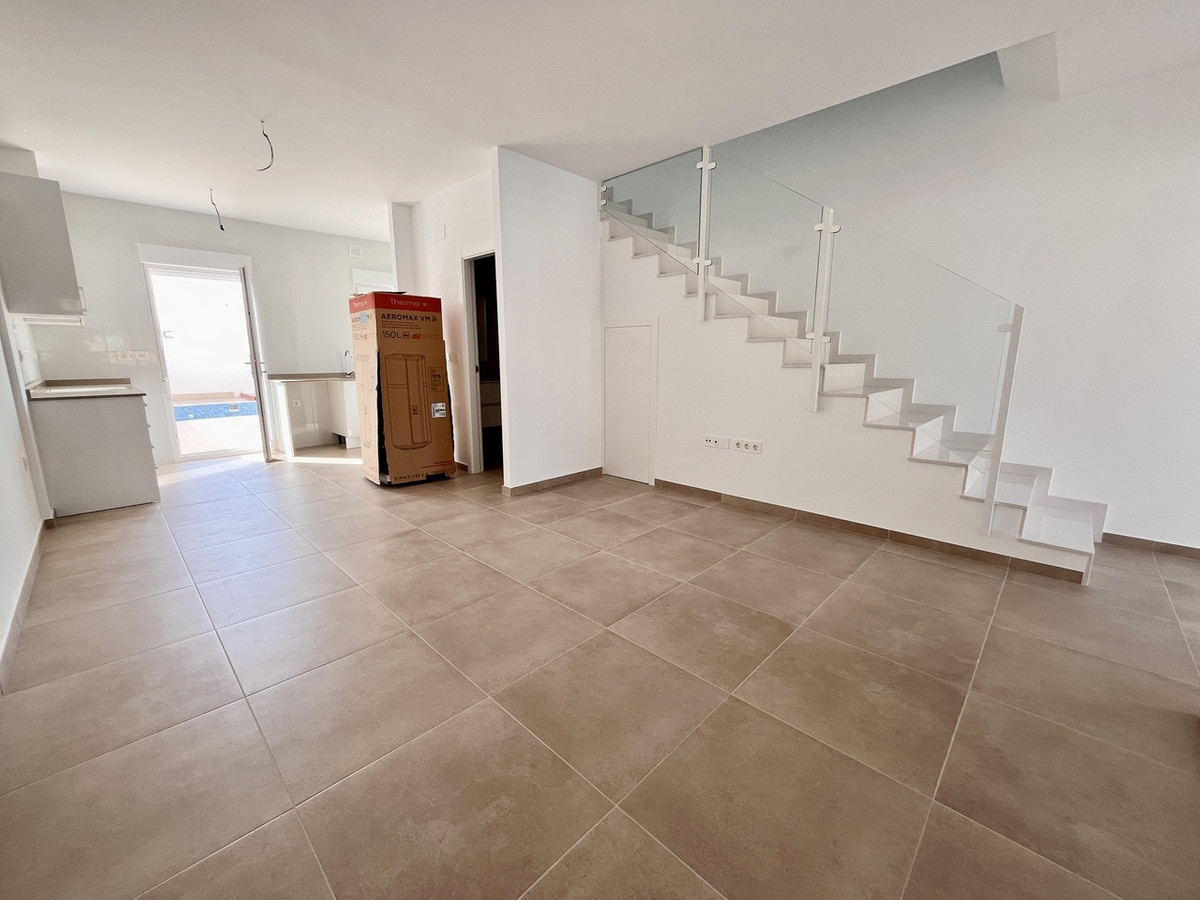 For sale - 3 Bedroom 2 Bathroom House - Townhouse in Pilar de la Horadada - Pilar de la Horadada Centro  - Alicante