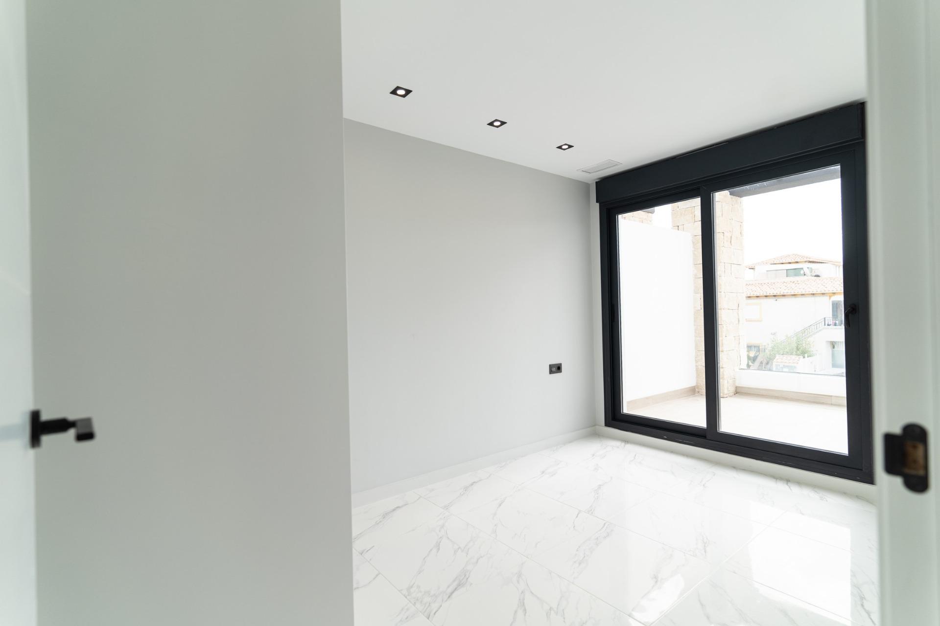 New Build - 4 Bedroom 3 Bathroom Villa in Orihuela Costa - Punta Prima  - Alicante