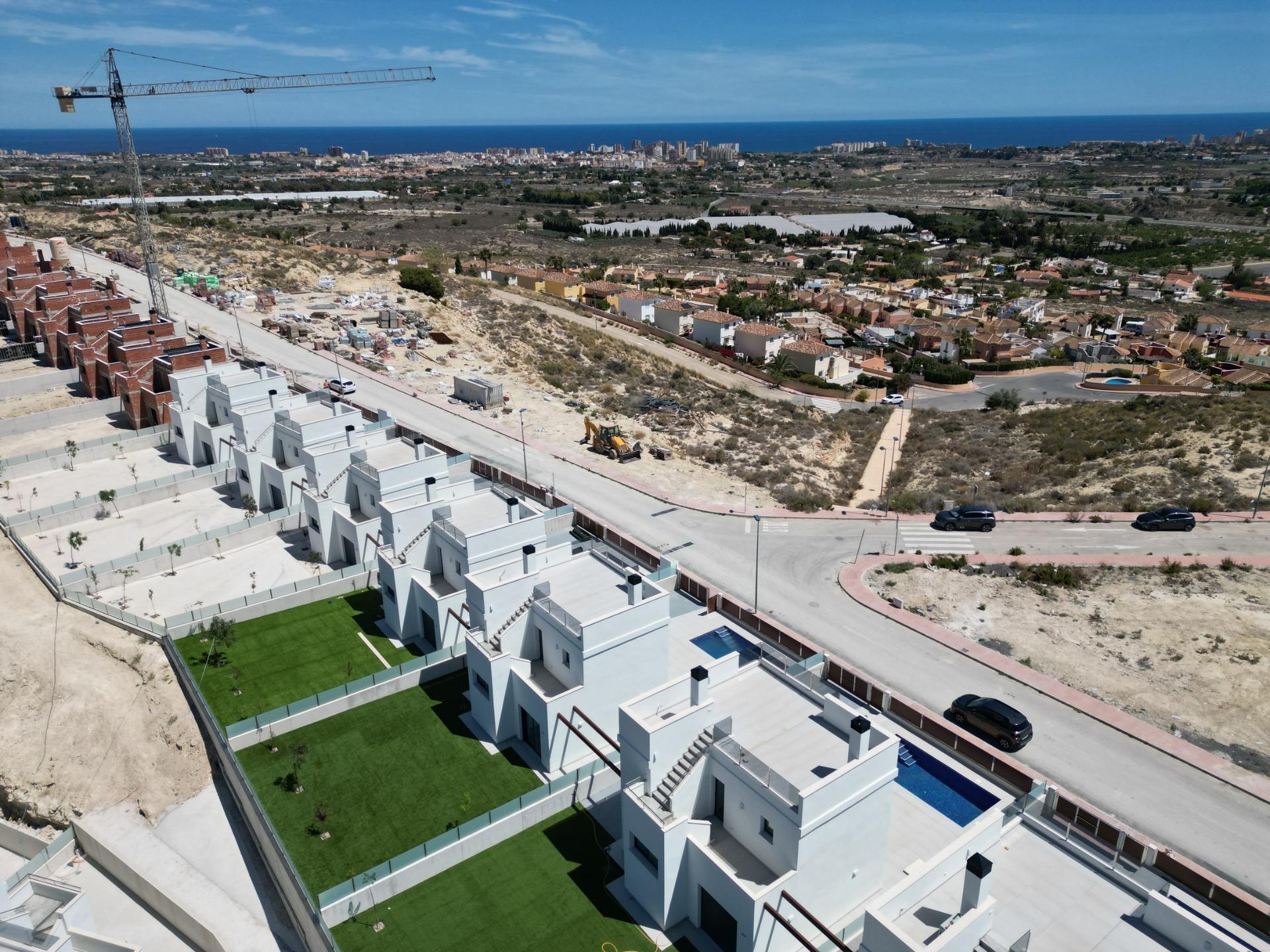 For sale - 3 Bedroom 3 Bathroom Villa in Mutxamel - Mutxamel  - Alicante