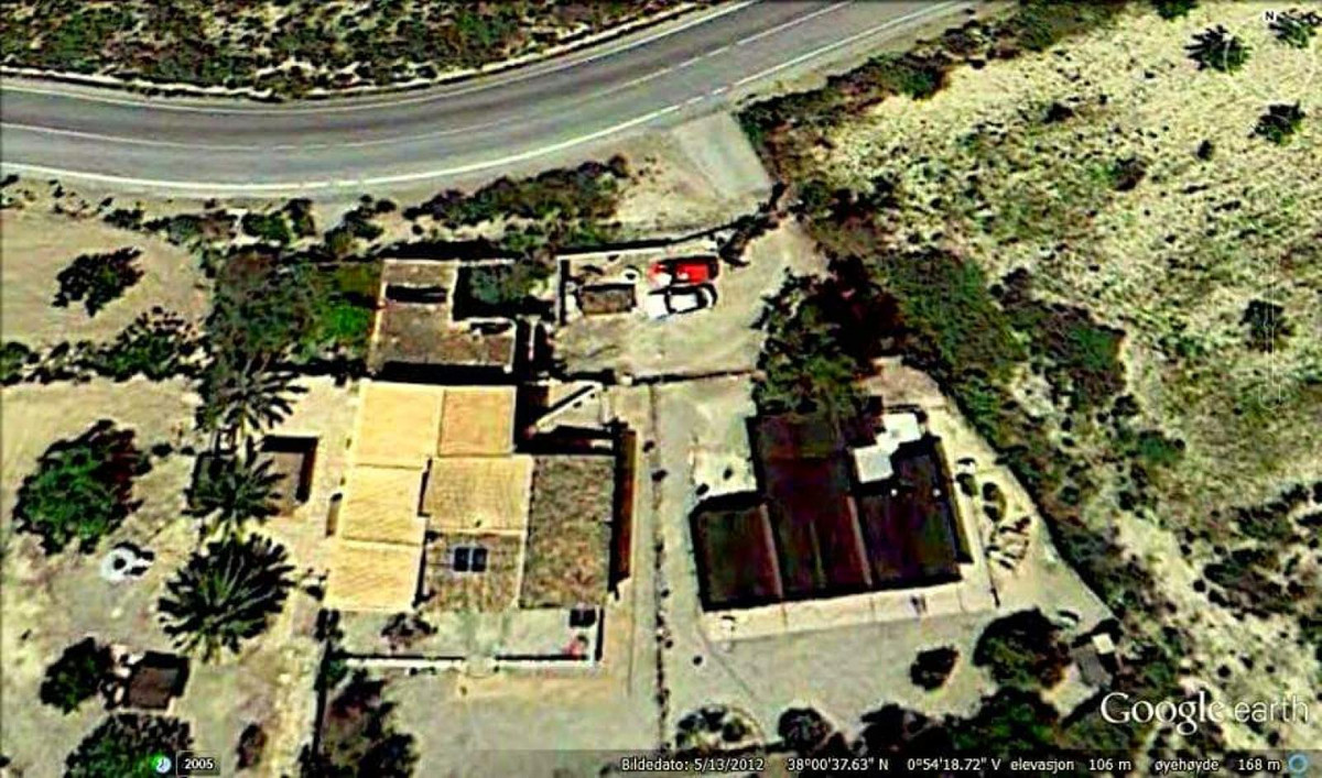 For sale - 4 Bedroom 3 Bathroom House - Finca - Cortijo in Orihuela - Torremendo  - Alicante