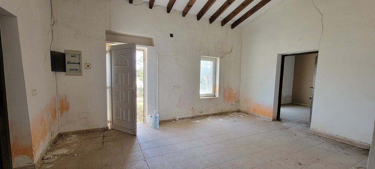 For sale - 4 Bedroom 3 Bathroom House - Finca - Cortijo in Orihuela - Torremendo  - Alicante