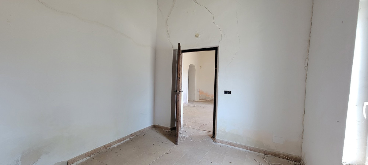 For sale - 4 Bedroom 3 Bathroom House - Finca - Cortijo in Orihuela - Torremendo  - Alicante