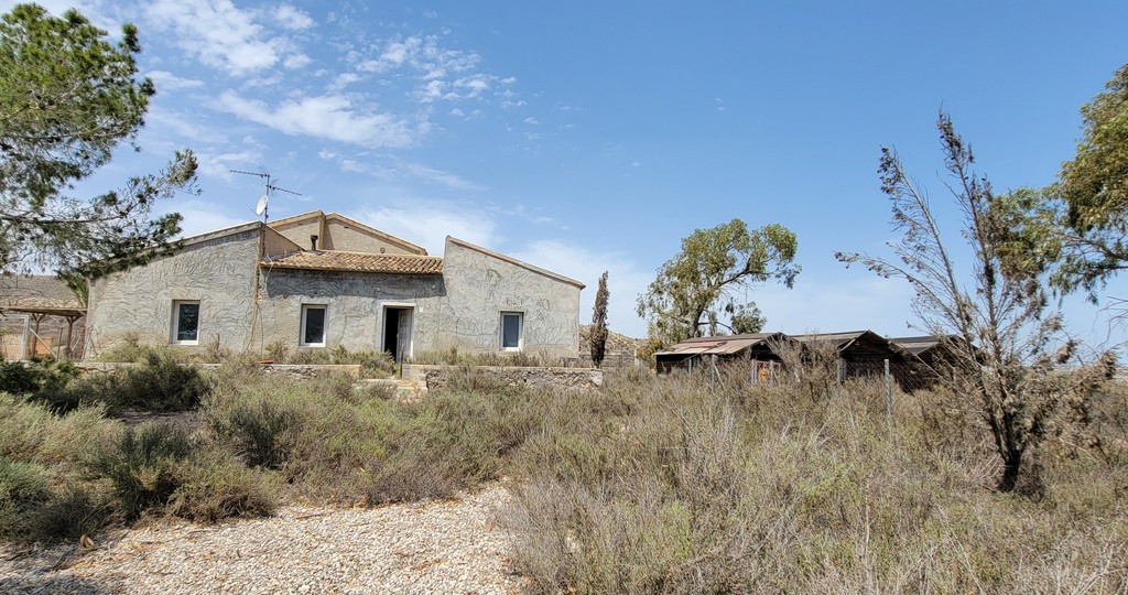 4 Bedroom 3 Bathroom House - Finca - Cortijo in Orihuela