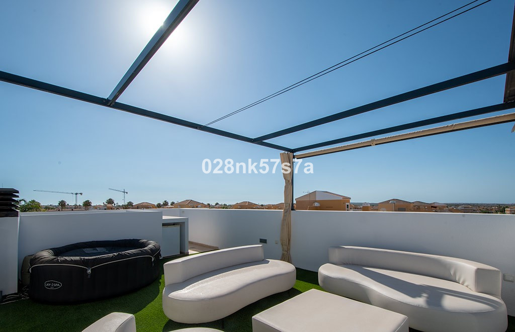 For sale - 3 Bedroom 2 Bathroom House - Townhouse in Rojales - Ciudad Quesada  - Alicante