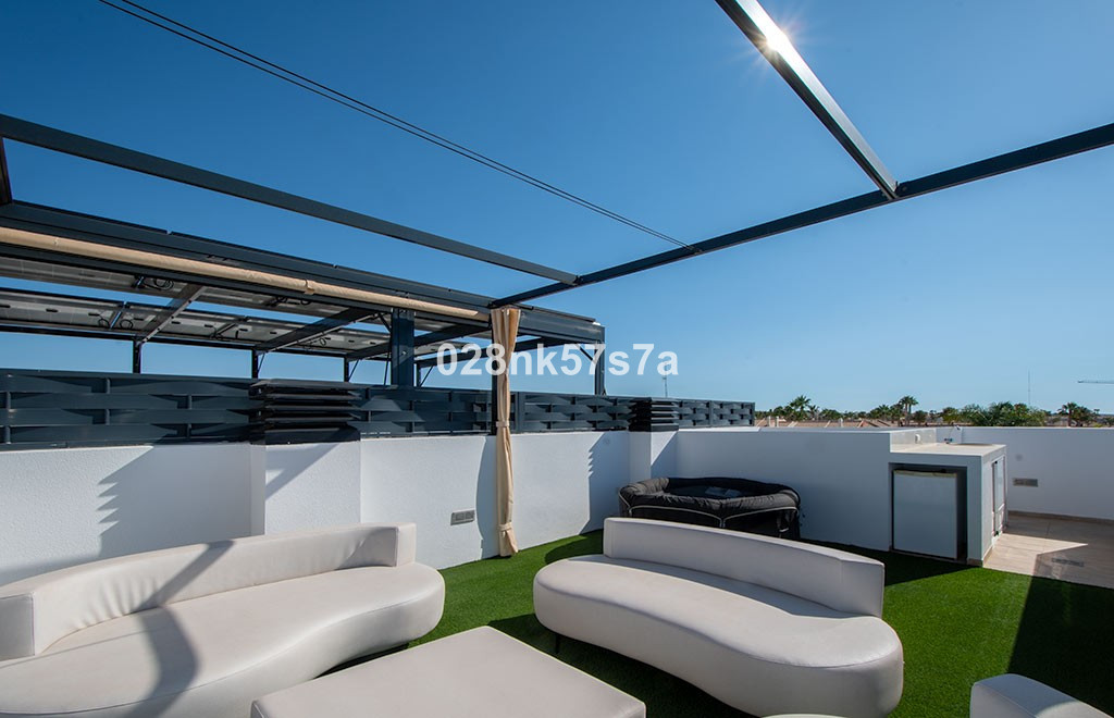 For sale - 3 Bedroom 2 Bathroom House - Townhouse in Rojales - Ciudad Quesada  - Alicante