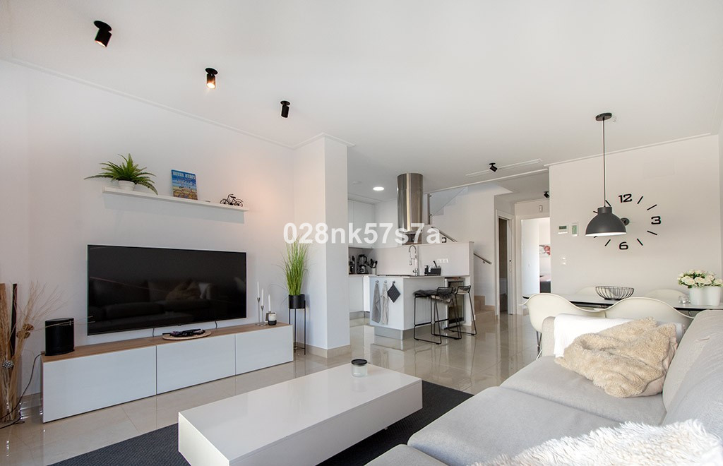 For sale - 3 Bedroom 2 Bathroom House - Townhouse in Rojales - Ciudad Quesada  - Alicante