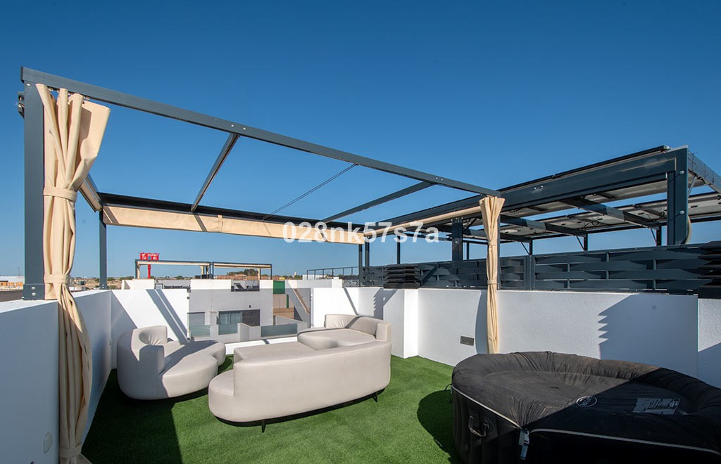 For sale - 3 Bedroom 2 Bathroom House - Townhouse in Rojales - Ciudad Quesada  - Alicante