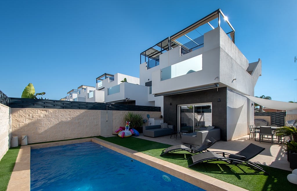 3 Bedroom 2 Bathroom House - Townhouse in Rojales