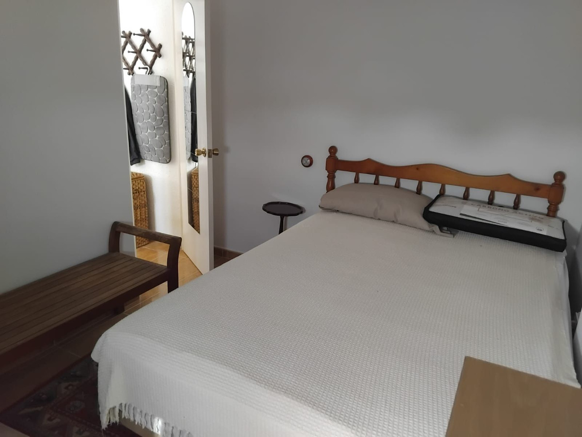 For sale - 2 Bedroom 2 Bathroom House - Townhouse in Torrevieja - Torrevieja Centro  - Alicante