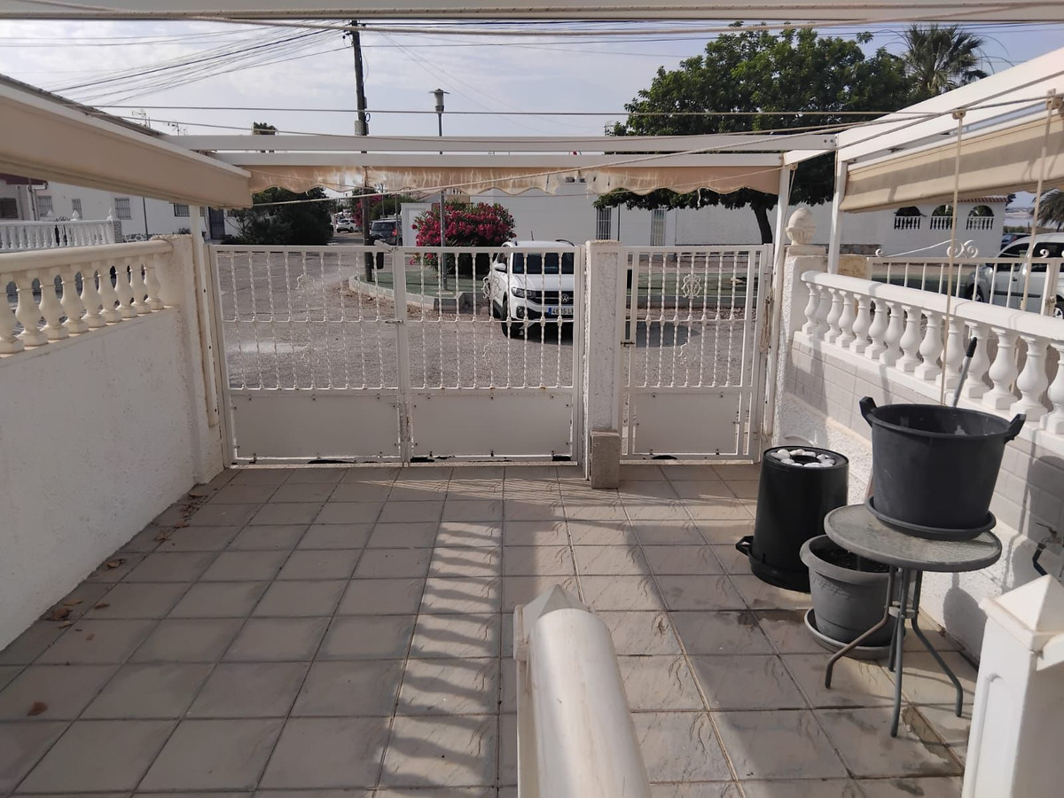 For sale - 2 Bedroom 2 Bathroom House - Townhouse in Torrevieja - Torrevieja Centro  - Alicante