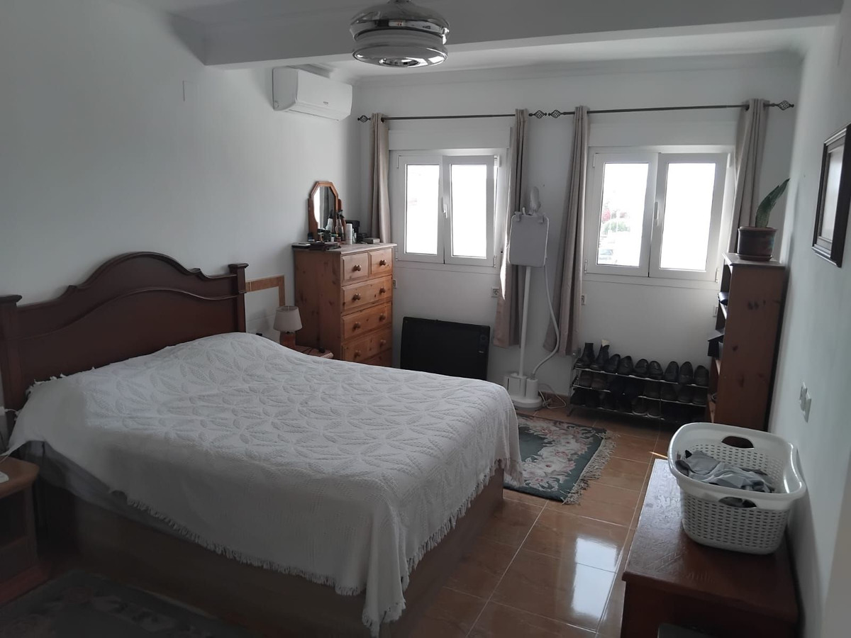 For sale - 2 Bedroom 2 Bathroom House - Townhouse in Torrevieja - Torrevieja Centro  - Alicante